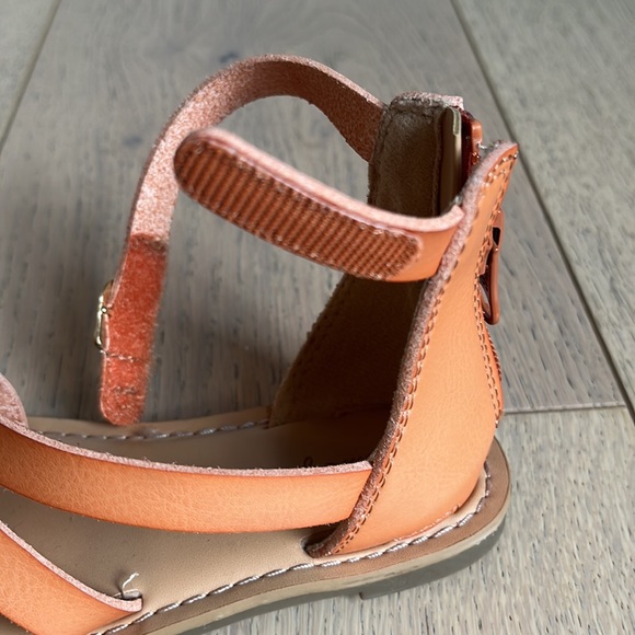 Tan Cat and Jack girls sandals - Picture 6 of 7